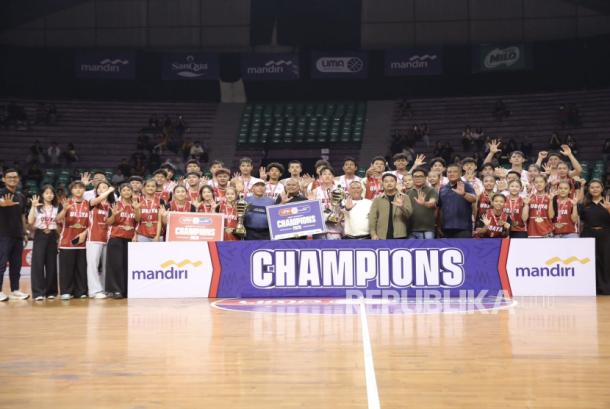 Ubaya Sandingkan Dua Mahkota di LIMA Basketball Surabaya, UM Kembali dari Divisi 2