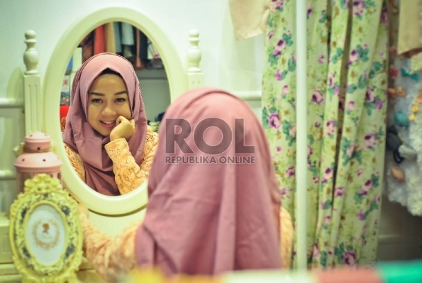 Keksa odam yosh ayolni qattiq sikadi