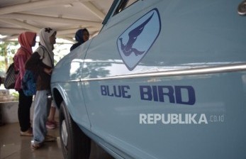 Taksi Bluebird. ilustrasi
