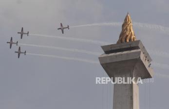 In Picture: Aksi Pesawat Tempur TNI di Langit Jakarta