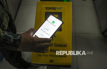 In Picture: Inovasi Layanan Pembayaran QRIS Tap Berbasis NFC di Stasiun MRT