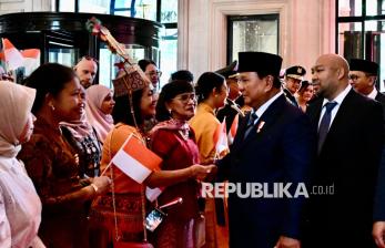 Tiba di Paris, Presiden Prabowo Disambut Hangat Diaspora Indonesia