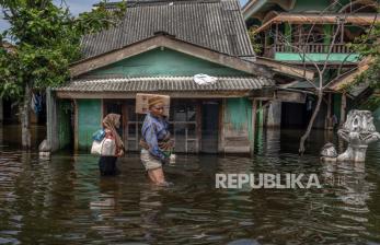 Suasana Lebaran di Tengah Banjir Demak