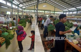Nyaman Berbelanja di Pasar Rakyat Tanah Baru setelah Direvitalisasi