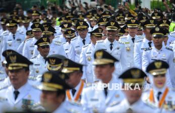 Wajah Ceria Para Kepala Daerah saat Ikuti Kirab dari Monas ke Istana