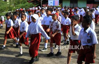In Picture: Pelajar di Jayapura Kembali Memulai Aktivitas Belajar Pascalibur Lebaran