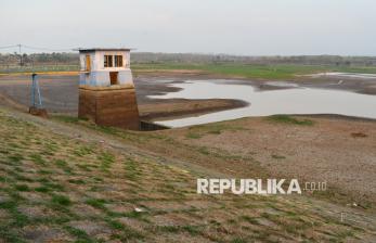 Debit Air Waduk Dawuhan Menyusut, Ribuan Hektar Lahan Pertanian Terancam Kekeringan