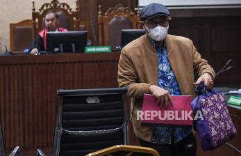 In Picture: Didakwa Kasus Gratifikasi dan Pencucian Uang, Mantan Hakim Agung Jalani Sidang Perdana