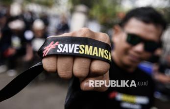 In Picture: Alumni Gelar Aksi Solidaritas Sengketa Lahan SMAN 1 Bandung 