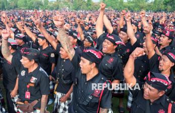 In Picture: Ribuan Pecalang Serukan Tolak Premanisme Berkedok Ormas