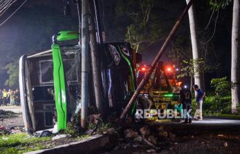In Picture: Kecelakaan Maut Bus Pariwisata Dijalan Turunan Ciater Subang