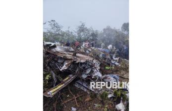 Pesawat yang Membawa Anggota DPR Kolombia Jatuh di Pegunungan