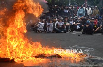 In Picture: Ribuan Massa di Bandung Turun ke Jalan, Tolak Pengesahan RUU TNI