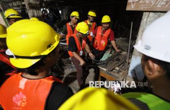 Santri Ponpes Lirboyo Terima Pelatihan Konstruksi Bersertifikat