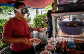 Canggih, Pedagang Soto Gunakan Virtual Reality (VR) dan Augmented Reality (AR)