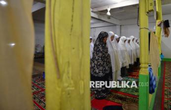 In Picture: Jamaah Tarekat Naqsabandiyah Laksanakan Tarawih dan Puasa Ramadhan Lebih Awal