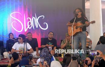 Lewat Musik, Slank Sampaikan Pesan Antinarkoba di Situbondo