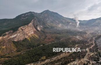 Muncul Fenomena Api Biru, Jalur Pendakian Gunung Papandayan Ditutup Sementara