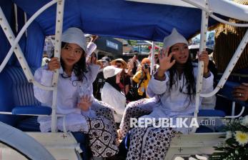 Menjaga Warisan Dieng, 13 Anak Bajang Jalani Ritual Potong Rambut Gimbal