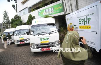 In Picture: Bapanas Serahkan Mobil SPHP ke Lima Provinsi