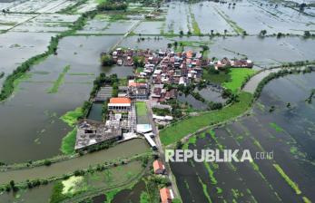 In Picture: Ribuan Rumah di Pasuruan Terendam Banjir