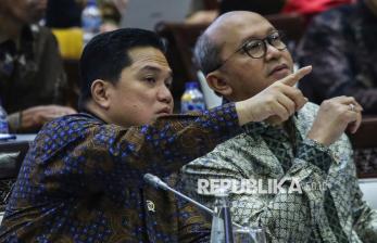 Momen Menteri BUMN dan CEO Danantara Ikuti Raker dengan Komisi XI DPR