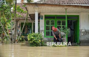 Ratusan Rumah di Lumajang Terendam Banjir Luapan Sungai Banter