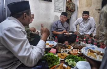 Pramono Anung Makan Siang Bersama dengan Warga Rusun Daan Mogot