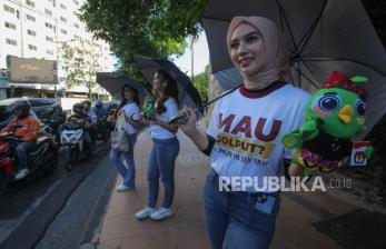 Model Cantik Turun ke Jalan, Ajak Masyarakat Gunakan Hak Pilih di Pilgub Jatim