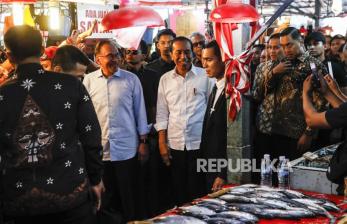 Momen Jokowi Blusukan ke Pasar Chow Kit Kuala Lumpur