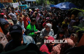 Antusiasme Warga Jakarta Cairkan BLTS Kesra