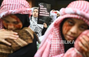 In Picture: Sivitas Akademi UIN Jakarta Gelar Aksi Dukungan untuk Palestina