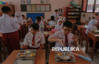 Benarkah Program MBG Picu Lonjakan Harga Ayam Potong? Ini Analisis Ekonom