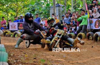 Keseruan Adu Balap Gledekan di Kendal