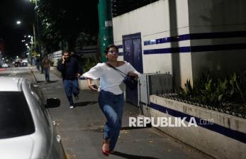 Kepanikan Warga Terjadi saat Ledakan Beruntun Guncang Ibu Kota Venezuela