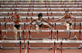 Dina Aulia Raih Medali Emas Lari Gawang Sea Games 2025