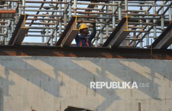 Gubernur Pramono Pastikan Pembangunan LRT Jakarta Sampai Dukuh Atas