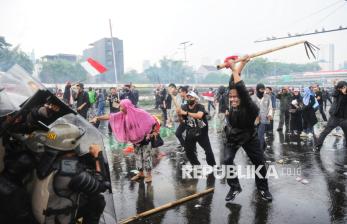 Aksi Demo di Depan Gedung DPR Kembali Berakhir Ricuh