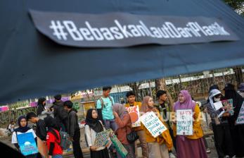 Aktivis Lingkungan Gelar Parade Iklim, Ajak Masyarakat Kurangi Penggunaan Plastik