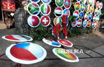 Sambut Piala Dunia 2026, Bendera Negara Peserta Hiasi Titik Nol Pasoepati Solo