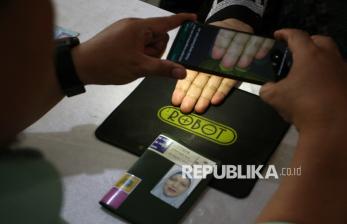 Melihat Proses Perekaman Data Biomterik Jamaah Calon Haji Tangsel 