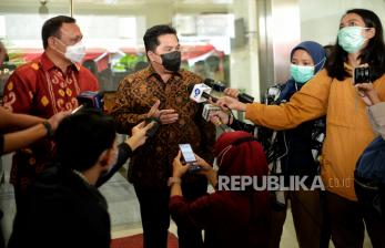 Menteri Badan Usaha Milik Negara (BUMN) Erick Thohir mengatakan pandemi covid-19 menjadi momentum bagi BUMN untuk melakukan percepatan transformasi. Erick menyebut peran penting BUMN dalam membantu pemulihan ekonomi akibat pandemi. BUMN tak sekadar fokus pada aktivitas bisnis, melainkan juga terkait pelayanan kepada masyarakat.
