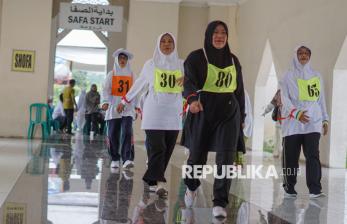 Calon Haji di Batang Jalani Tes Kebugaran Sebelum Berangkat ke Tanah Suci