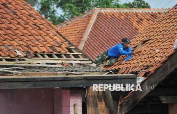 In Picture: 130 Rumah di Tambun Rusak Diterjang Angin Puting Beliung