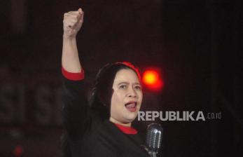 ketua DPP PDIP Puan maharani saat membakar semangat kader PDIP Jawa Tengah.