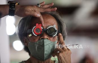 Kolaborasi BUMN, 250 Masyarakat Prasejahtera Dapat Bantuan Kacamata Gratis