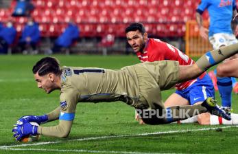 Napoli Perpanjang Kontrak Alex Meret Dua Tahun, Bertahan Sampai 2027 