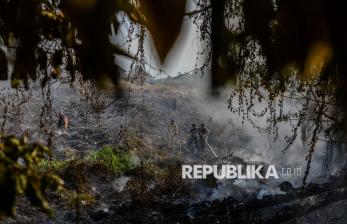 Kebakaran TPA Liar di Waringinkurung Serang Belum Berhasil Dipadamkan