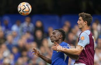 Pau Torres Absen Dua Bulan Perkuat Aston Villa karena Patah Tulang Metatarsal