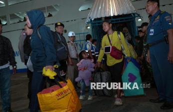 Hindari Kepadatan, Warga Pilih Mudik Lebih Awal di Pelabuhan Makassar